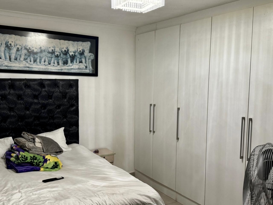 5 Bedroom Property for Sale in West Riding Western Cape